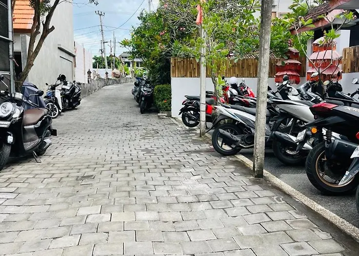 Pensión Pererenan Nengah