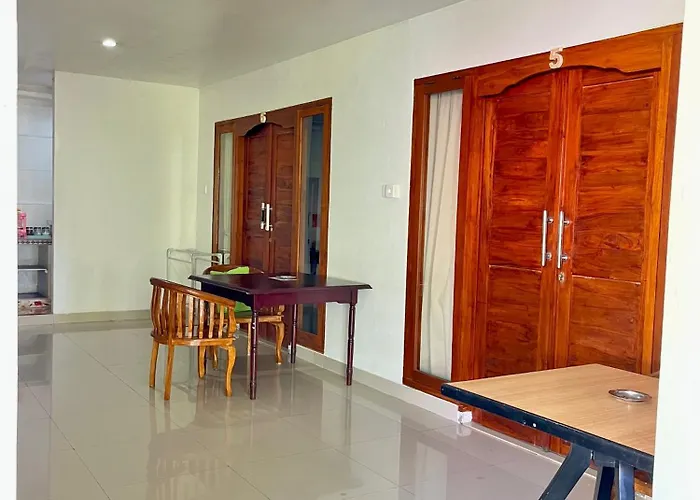 Pererenan Nengah Pensión 3*